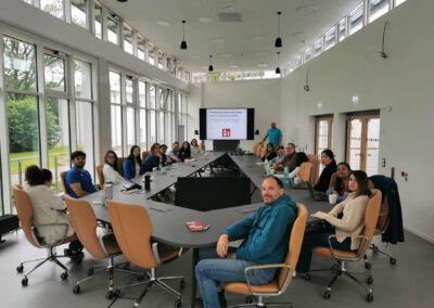 Brandschutzhelfer auf deutsch und englisch bei Bender-protection in ganz Deutschland